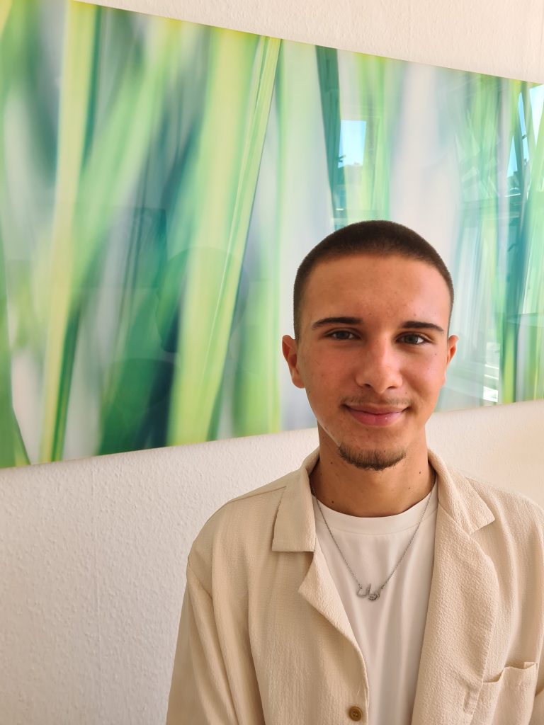 Auszubildender zum MFA Aarian in der Gemeinschaftspraxis für Allgemeinmedizin Friedenau